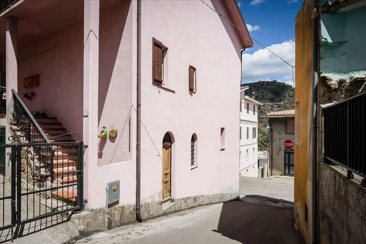 B&B Gennarcu Ussàssai Bed & Breakfast